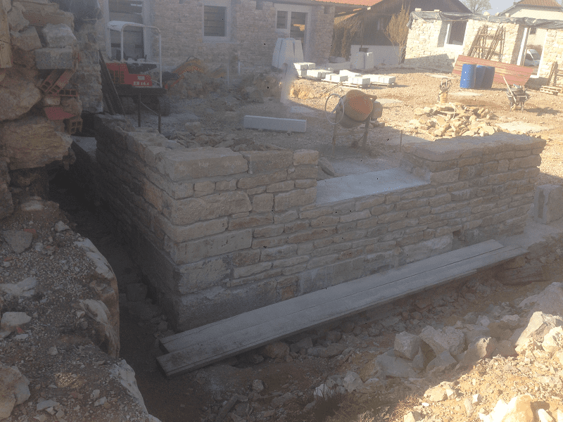 Suite construction du mur